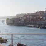 Отель Porto River Soul Вила-Нова-ди-Гая