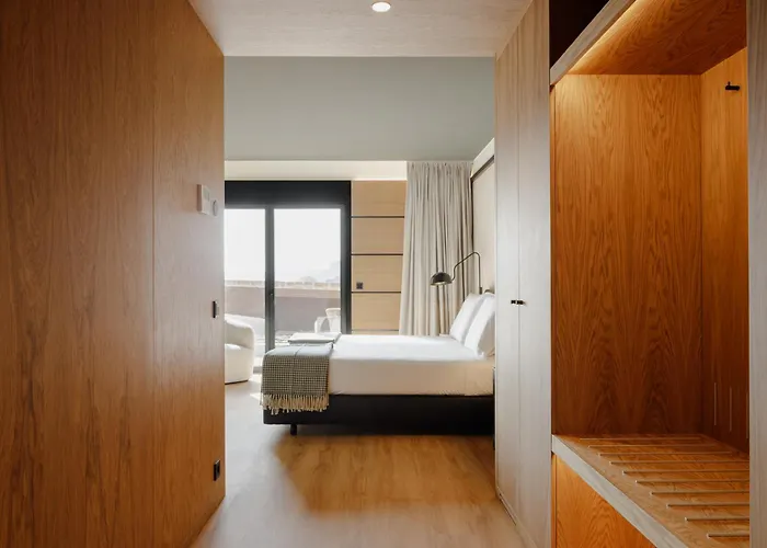 Hotel Porto River Soul 4*