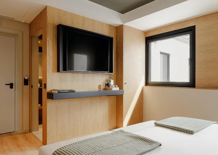 Hotel Porto River Soul 4*